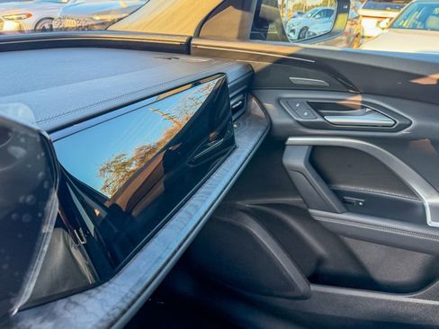 Used 2025 Audi Q5 Premium Plus w/ Premium Plus image 21