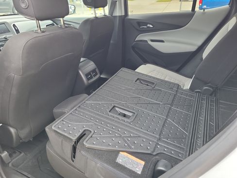 Used 2022 Chevrolet Equinox LS w/ LS Convenience Package image 13