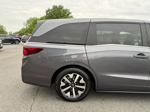 Used 2025 Honda Odyssey EX-L image 47