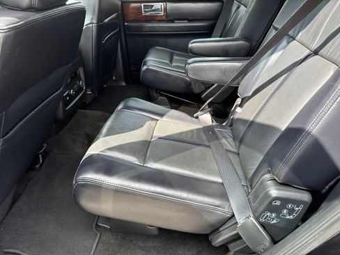Used 2017 Lincoln Navigator Select AWD/4WD image 15