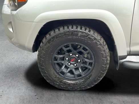 Used 2023 Toyota 4Runner SR5 Premium w/ Moonroof Package RWD image 24
