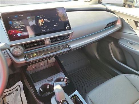 Used 2024 Toyota Prius Limited w/ Limited Premium Package image 20