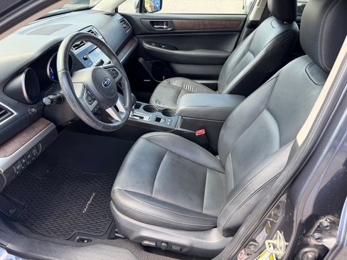 Used 2017 Subaru Outback 2.5i Limited AWD/4WD image 25