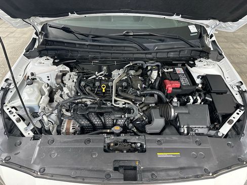 Used 2024 Nissan Altima 2.5 SR FWD image 31