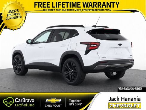 Used 2024 Chevrolet Trax ACTIV w/ Sunroof Package FWD image 7