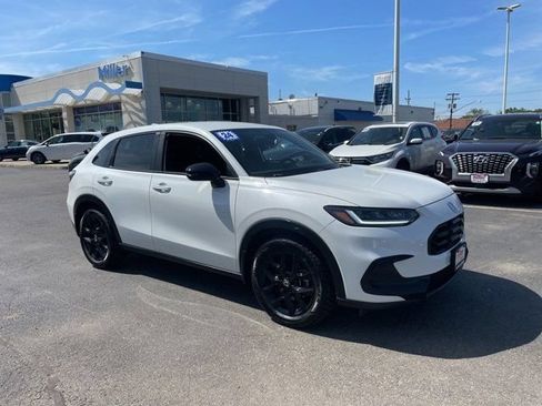 Used 2024 Honda HR-V Sport image 2