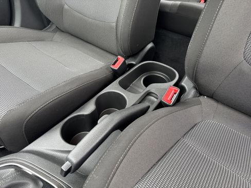 Used 2019 Hyundai Accent SE FWD image 10