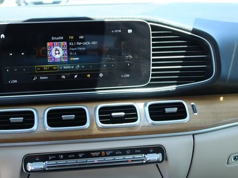 Used 2021 Mercedes-Benz GLE 350 w/ Premium Package image 17