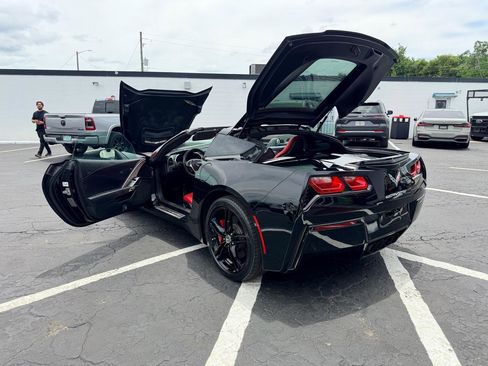 Used 2017 Chevrolet Corvette Stingray Coupe w/ 1LT RWD image 40