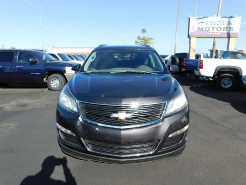 Used 2015 Chevrolet Traverse LS image 2