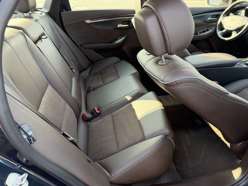 Used 2014 Chevrolet Impala LT w/ Premium Seating Package image 16