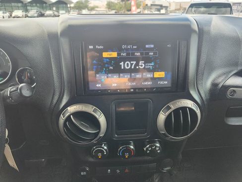 Used 2016 Jeep Wrangler Unlimited Sport AWD/4WD image 27