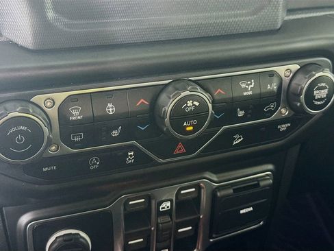 Used 2020 Jeep Wrangler Unlimited Sport S AWD/4WD image 15