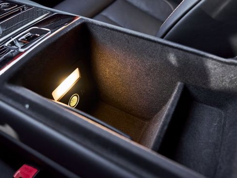 Used 2022 Rolls-Royce Cullinan Black Badge w/ Dark Exterior Package image 60