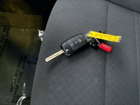 Used 2016 Kia Sorento LX image 13