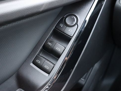 New 2026 Chevrolet Equinox LT w/ Convenience Package II image 16