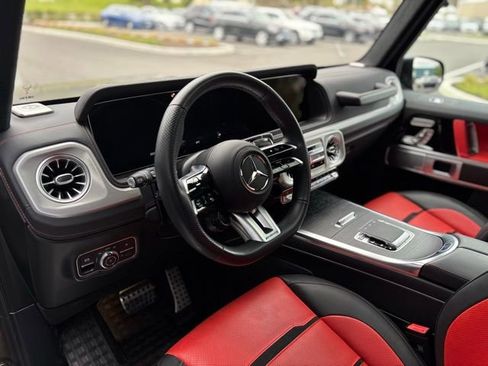 Used 2025 Mercedes-Benz G 63 AMG 4MATIC image 16