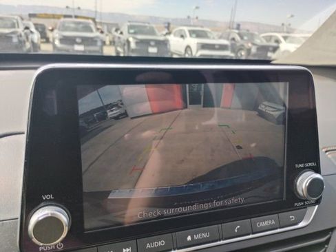 Used 2022 Nissan Altima 2.5 SR image 18