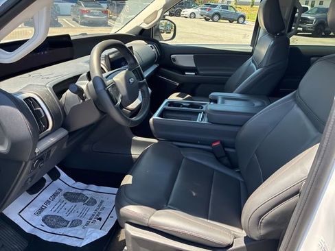 Used 2025 Ford Expedition Active AWD/4WD image 22