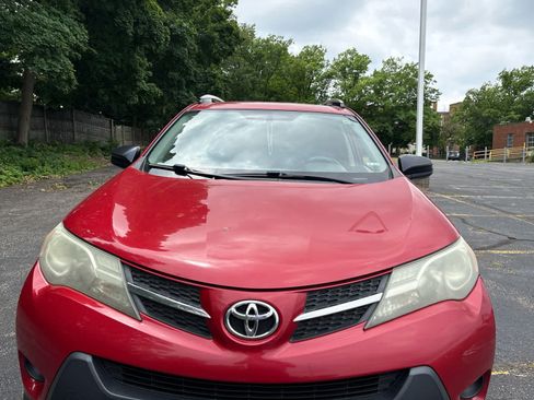 Used 2015 Toyota RAV4 LE AWD/4WD image 11