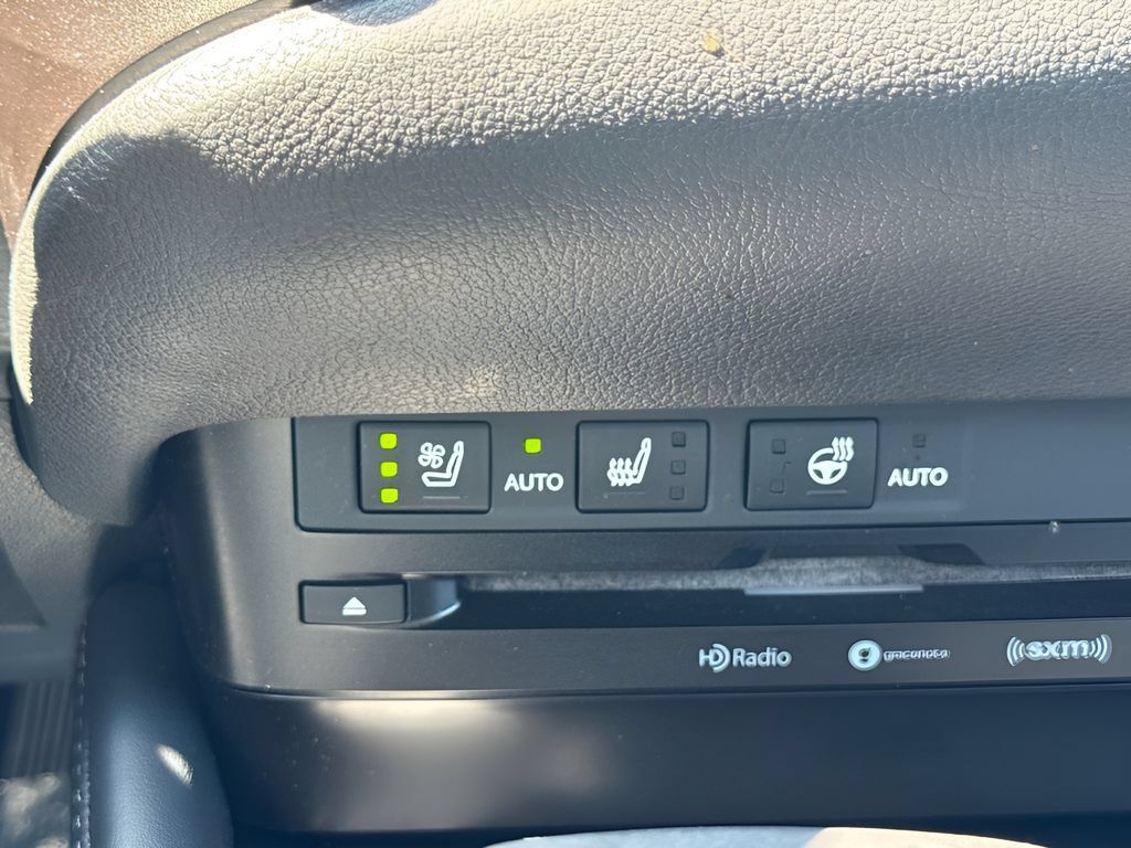Used 2019 Lexus ES 350 w/ Premium Package FWD image 21
