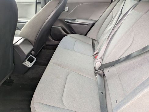 Used 2025 Kia K4 LXS image 27