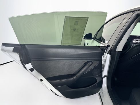 Used 2023 Tesla Model 3 Standard Range image 25