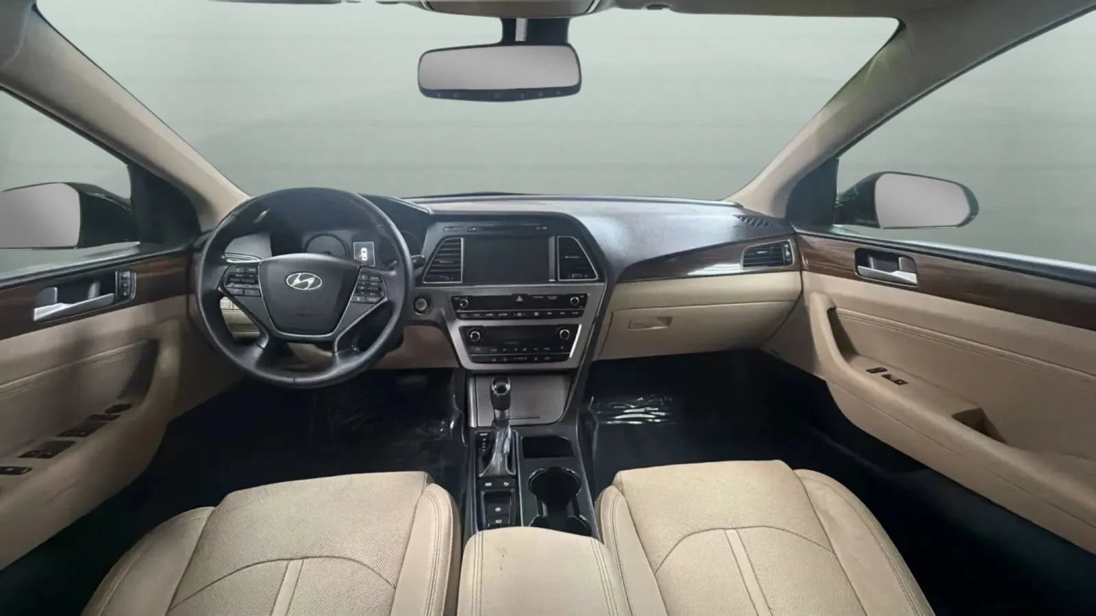 Used 2016 Hyundai Sonata Limited w/ Option Group 04 FWD image 9