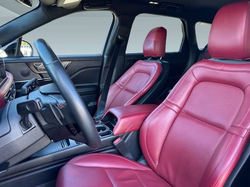 Used 2023 Lincoln Corsair Reserve w/ Jet Appearance Package image 17