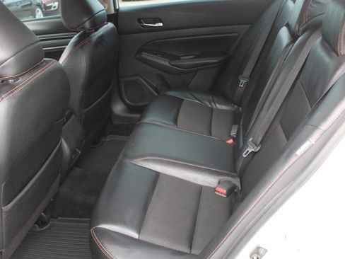 Used 2013 Volkswagen Tiguan SE image 18