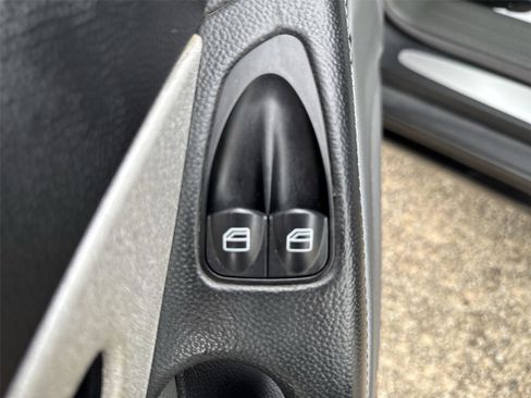 Used 2005 Mercedes-Benz SL 55 AMG image 13
