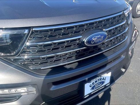 Certified 2022 Ford Explorer XLT w/ Equipment Group 202A image 28