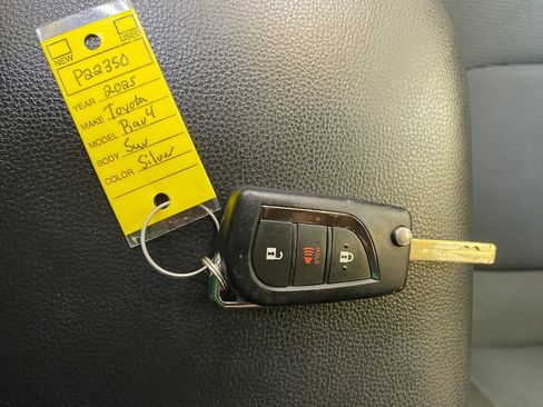 Used 2025 Toyota RAV4 LE AWD/4WD image 42