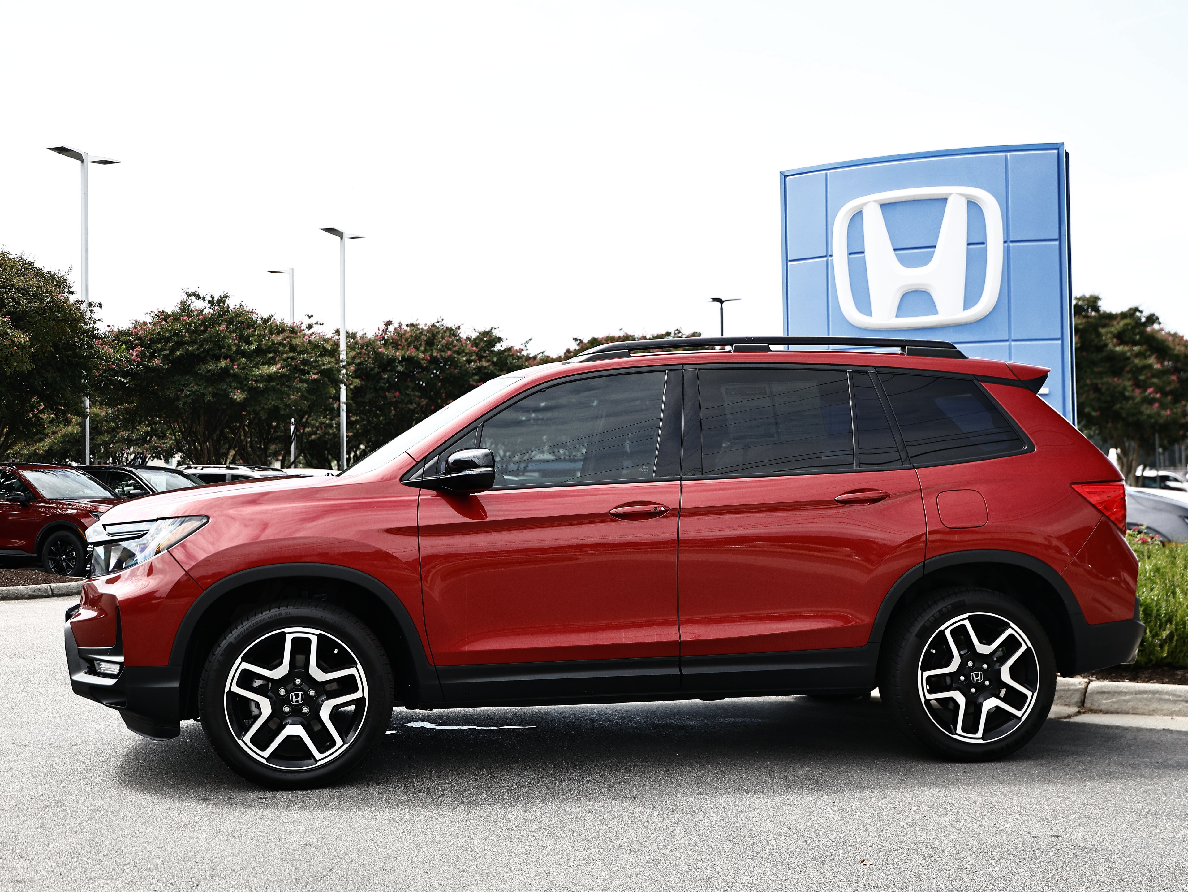Used 2023 Honda Passport Elite image 4