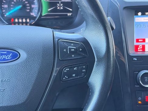 Used 2019 Ford Explorer XLT w/ Equipment Group 202A AWD/4WD image 33