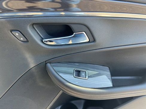 Used 2017 Chevrolet Impala Premier image 32