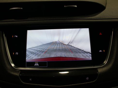 Certified 2023 Cadillac XT6 Luxury FWD image 18