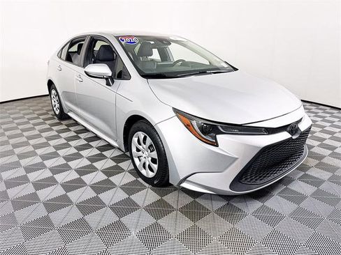 Certified 2020 Toyota Corolla LE image 1