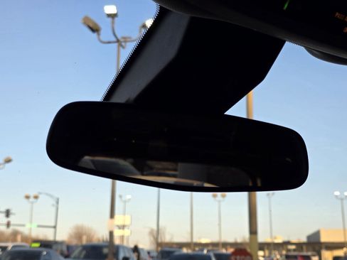 Used 2020 Chevrolet Equinox LT image 22