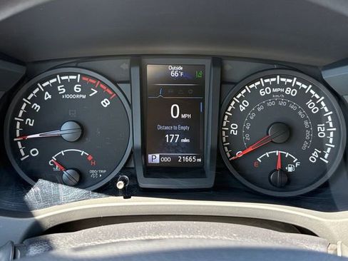 Used 2023 Toyota Tacoma SR AWD/4WD image 13
