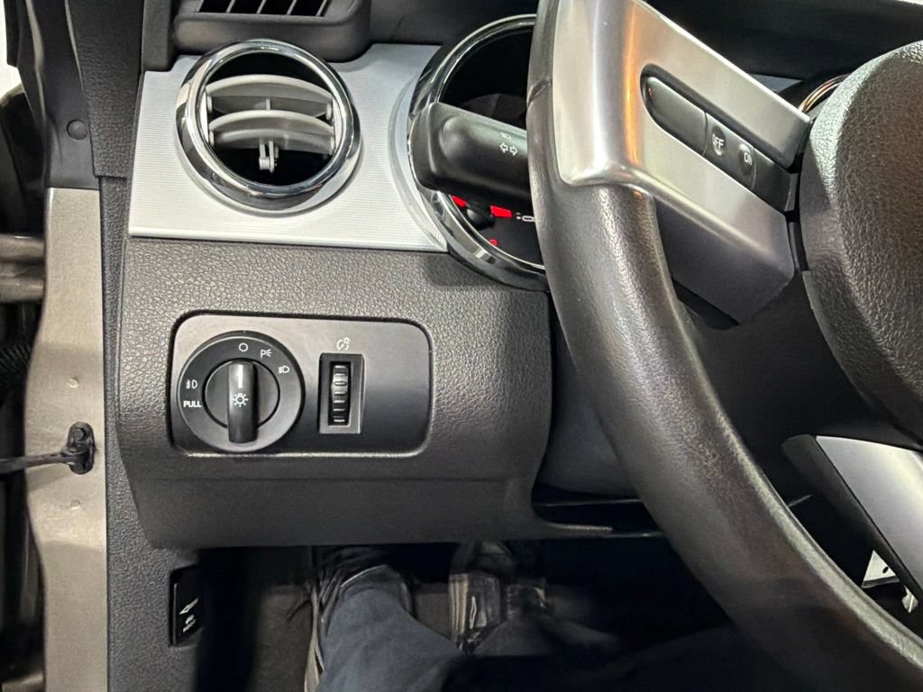 Used 2005 Ford Mustang GT RWD image 26