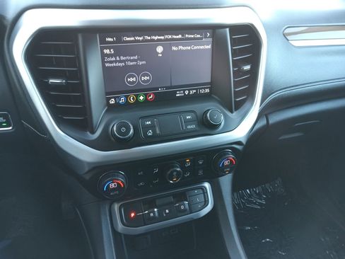 Used 2021 GMC Acadia SLE w/ Driver Convenience Package image 16