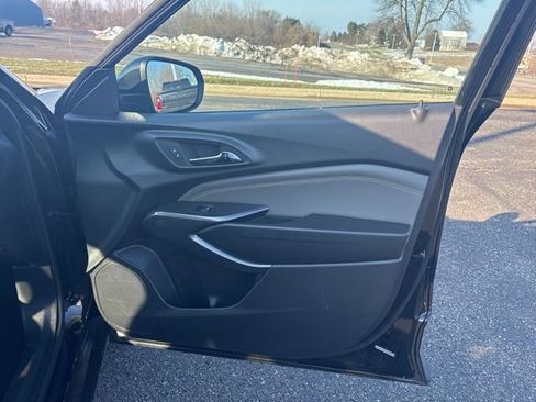 Used 2024 Chevrolet Trax ACTIV w/ Driver Confidence Package image 17