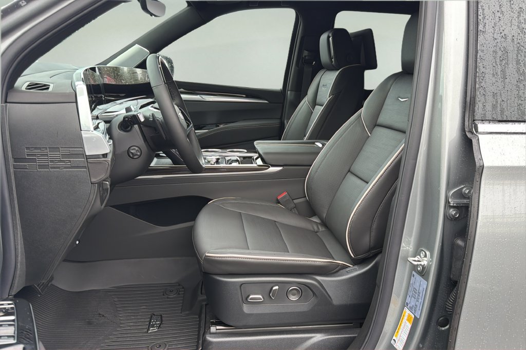 New 2027 Cadillac Escalade Luxury w/ Touring Package RWD image 13