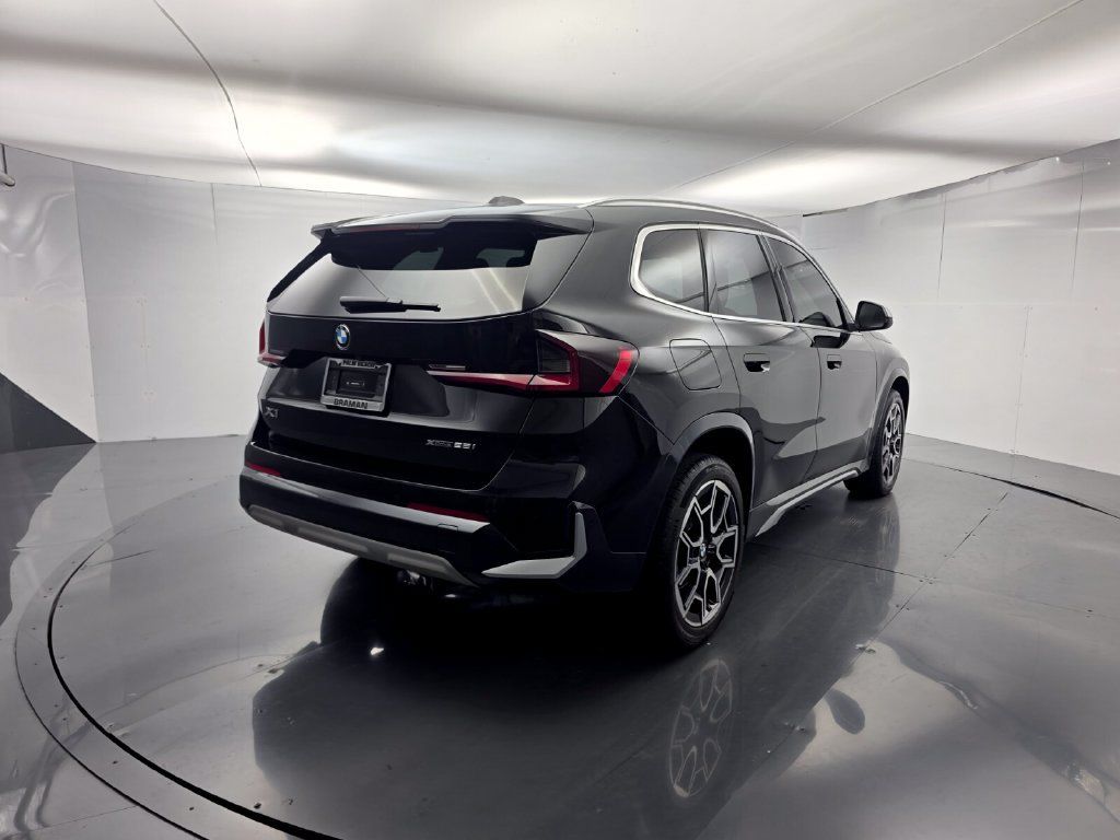 Certified 2024 BMW X1 xDrive28i w/ Convenience Package AWD/4WD image 6