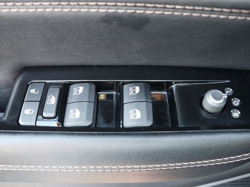 Used 2024 Jeep Wagoneer L Series II w/ Flexible Seating Group AWD/4WD image 53