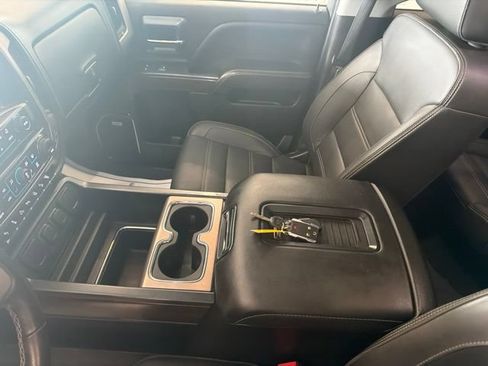 Used 2017 GMC Sierra 2500 Denali w/ Duramax Plus Package AWD/4WD image 15