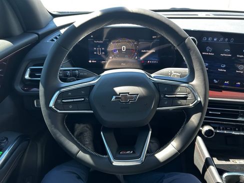 New 2026 Chevrolet Traverse Z71 w/ Driver Confidence Package AWD/4WD image 10