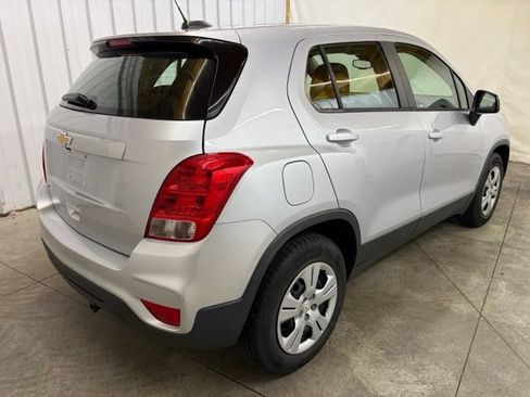 Used 2017 Chevrolet Trax LS FWD image 6