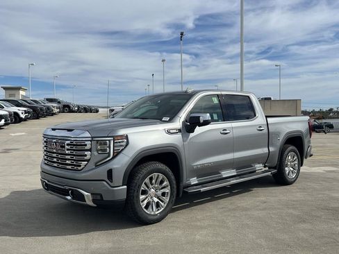 New 2026 GMC Sierra 1500 Denali w/ Technology Package image 8